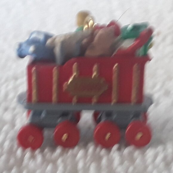 Hallmark Miniature Ornament- Noel R.R., Coal Car, 1990 aged box - Picture 4 of 6